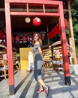 Jiaying Zhang feet photo 6