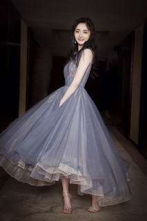 Jieqiong Zhou feet photo 13