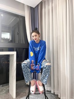 Jieqiong Zhou feet photo 20