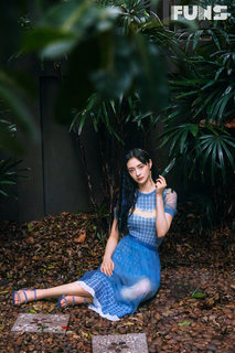 Jieqiong Zhou feet photo 6