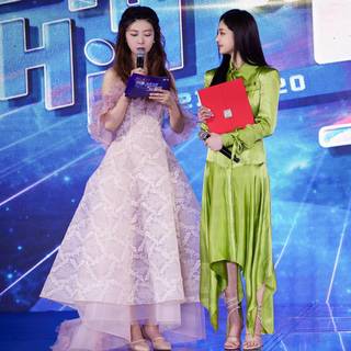 Jieqiong Zhou feet photo 15