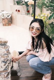 Jieqiong Zhou feet photo 1