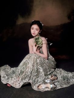 Jieqiong Zhou feet photo 7