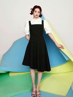 Jieqiong Zhou feet photo 12