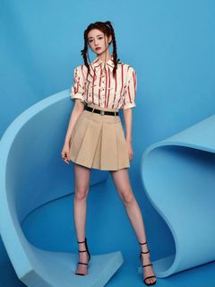 Jieqiong Zhou feet photo 10