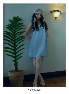 Jieqiong Zhou feet photo 1