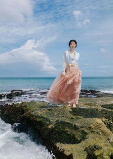 Jieqiong Zhou feet photo 6