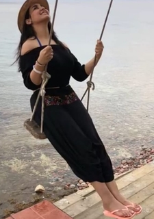 Jihane Khalil feet photo 5