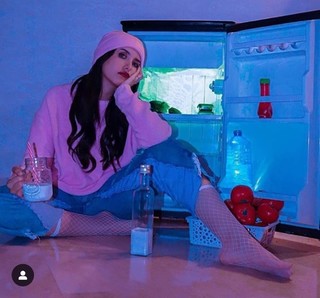 Jihane Kidari feet photo 4