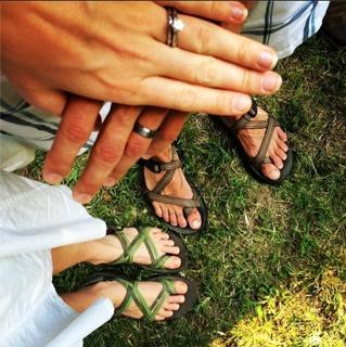 Jill Duggar Dillard feet photo 11