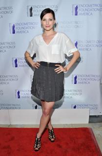 Jill Flint feet photo thumbnail