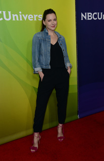 Jill Flint feet photo thumbnail