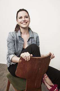 Jill Flint feet photo thumbnail