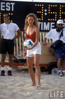 Jill Goodacre feet photo 19