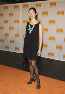 Jill Hennessy feet photo thumbnail