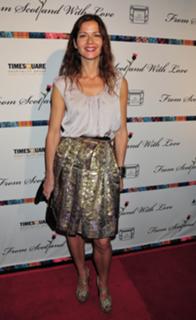 Jill Hennessy feet photo thumbnail