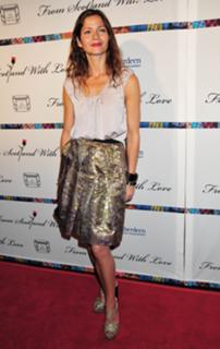 Jill Hennessy feet photo thumbnail