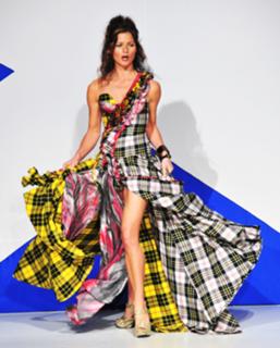 Jill Hennessy feet photo thumbnail