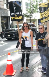 Jill Hennessy feet photo 20