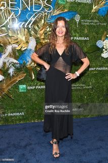 Jill Hennessy feet photo 14