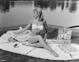 Jill Ireland feet photo 8