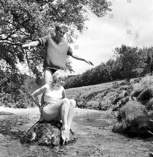 Jill Ireland feet photo 3