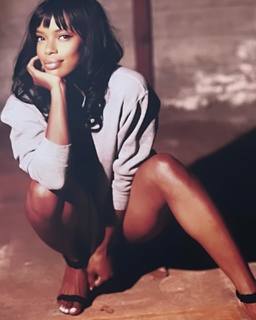Jill Marie Jones feet photo 19