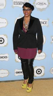 Jill Scott feet photo thumbnail