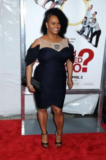 Jill Scott feet photo thumbnail