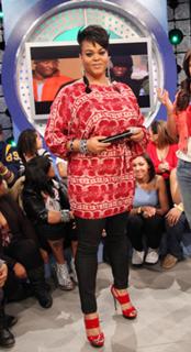 Jill Scott feet photo thumbnail