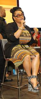 Jill Scott feet photo thumbnail