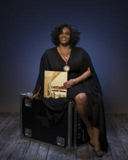Jill Scott feet photo thumbnail