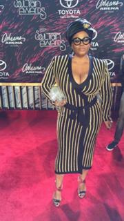 Jill Scott feet photo thumbnail