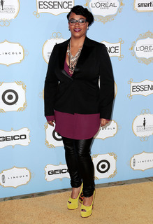 Jill Scott feet photo thumbnail