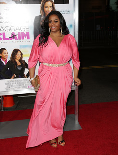 Jill Scott feet photo thumbnail