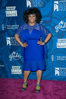 Jill Scott feet photo thumbnail
