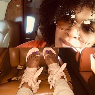 Jill Scott feet photo thumbnail