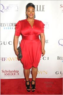 Jill Scott feet photo thumbnail