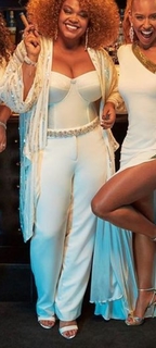 Jill Scott feet photo thumbnail