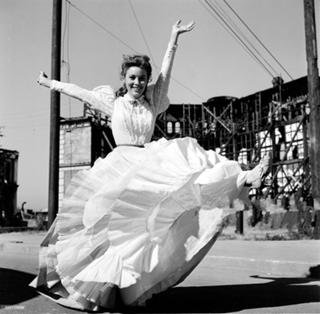 Jill St. John feet photo thumbnail