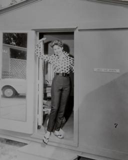 Jill St. John feet photo thumbnail