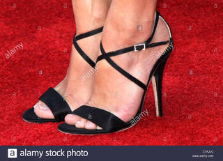Jill Wagner feet photo thumbnail