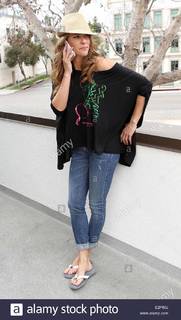 Jill Wagner feet photo thumbnail