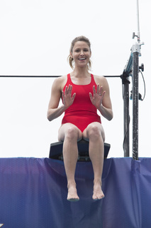 Jill Wagner feet photo thumbnail