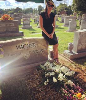 Jill Wagner feet photo thumbnail