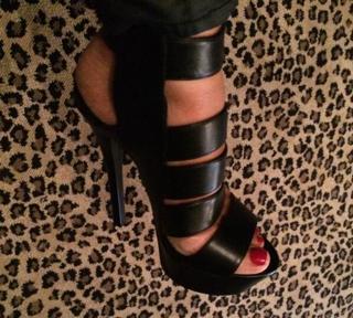 Jillian Barberie feet photo thumbnail
