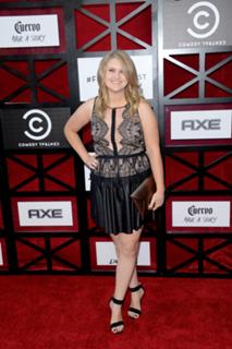 Jillian Bell feet photo 5