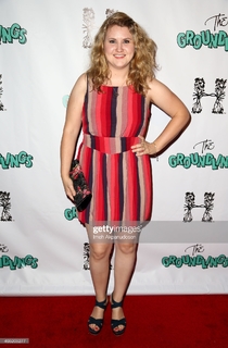 Jillian Bell feet photo thumbnail