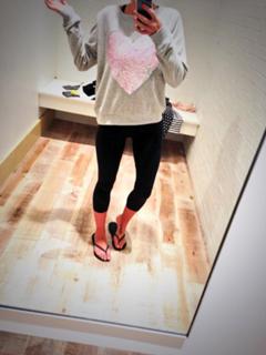 Jillian Harris feet photo thumbnail