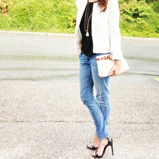 Jillian Harris feet photo thumbnail